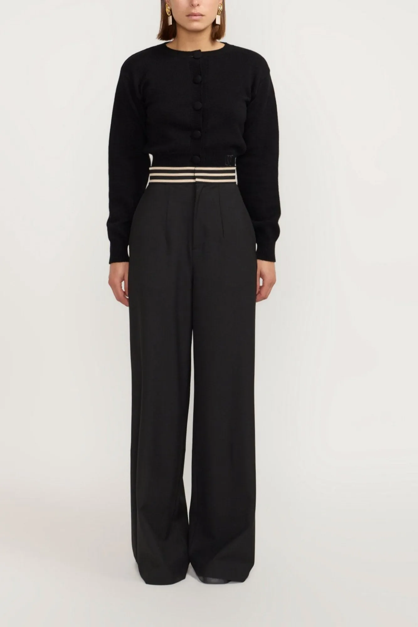 BLACK Buttoned Cropped Cardigan