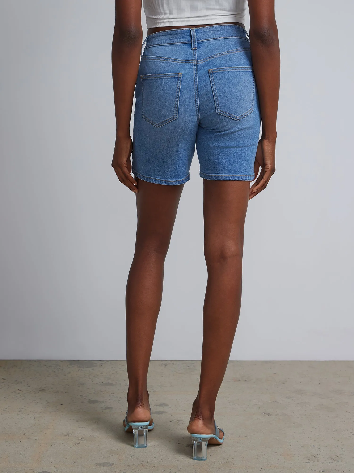 Essential High-Waisted Denim 7-Inch Short - Medium Wash