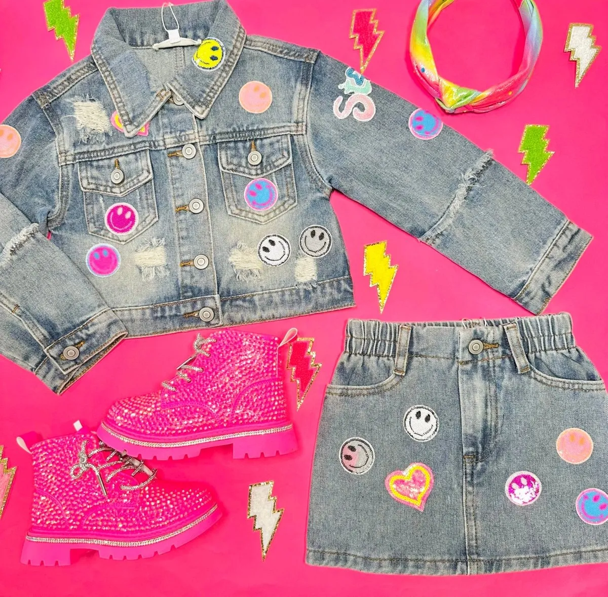SMILEY FACE PATCHED DENIM JACKET