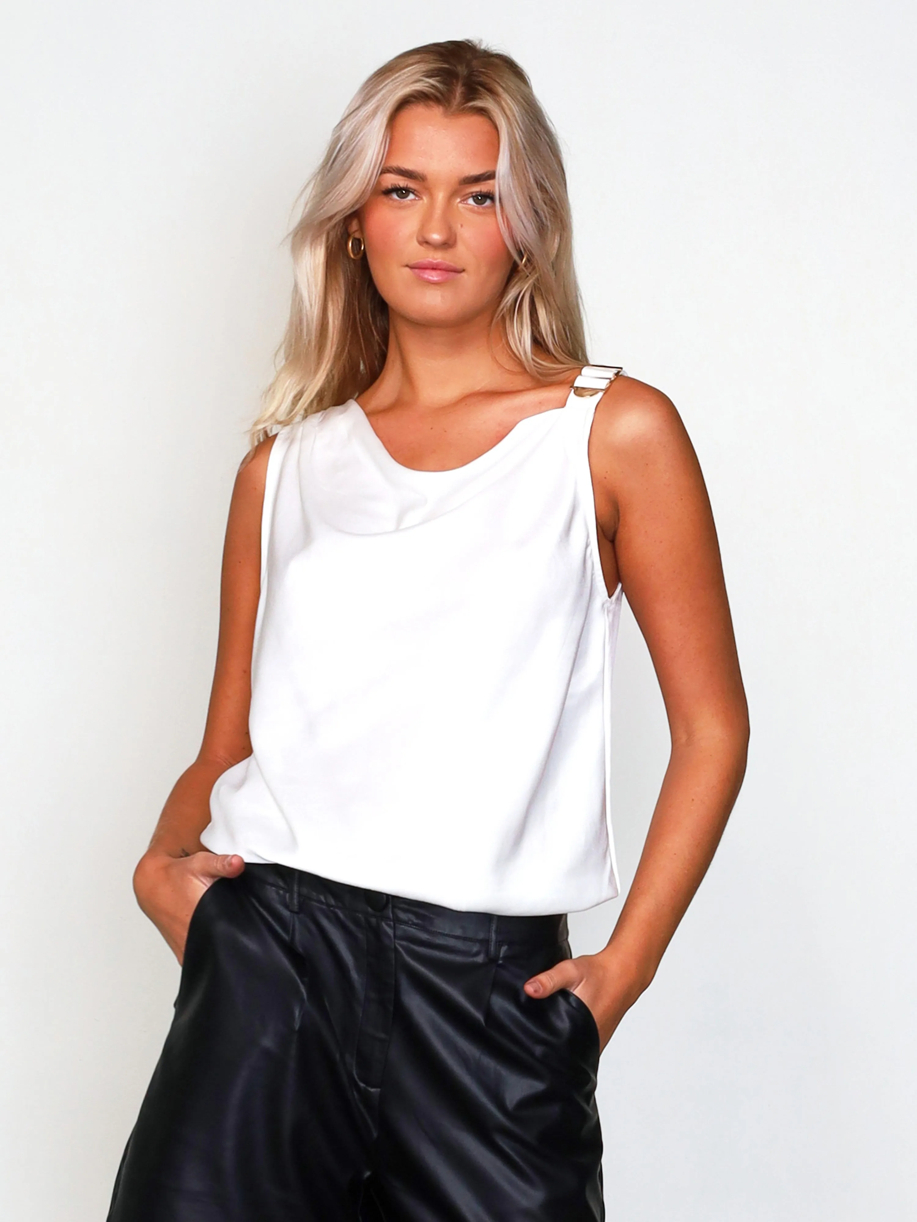 URA top - Creme